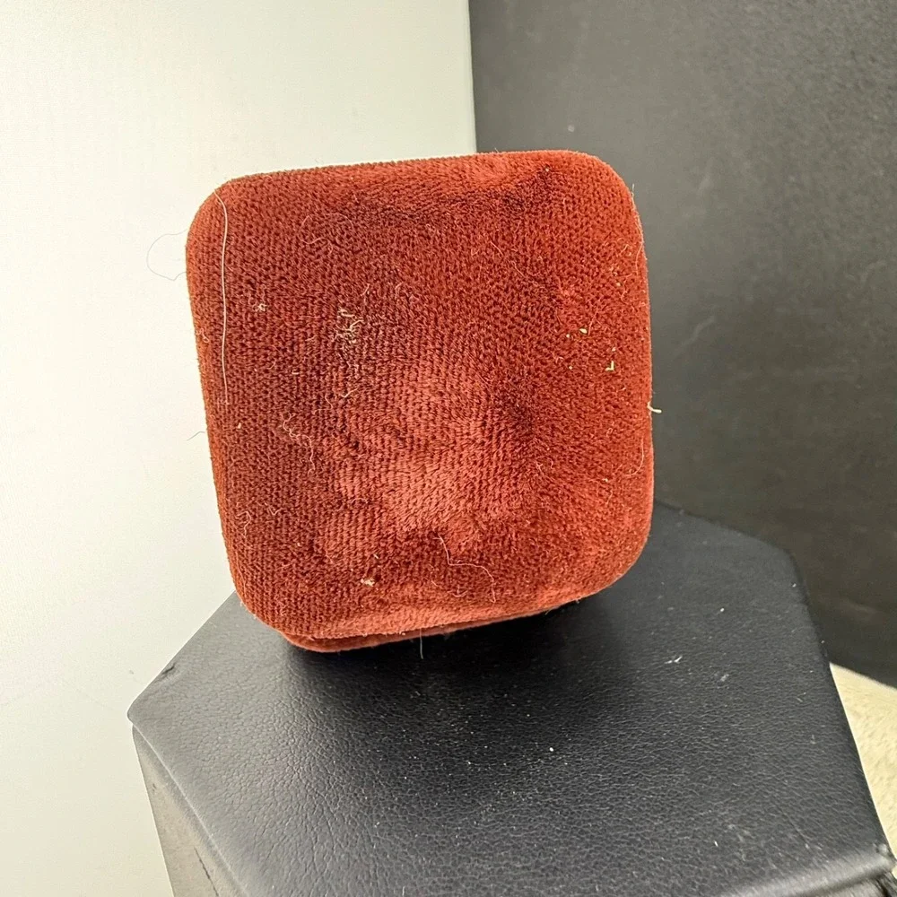Vintage Daniel Jewelry Ring Presentation Box Red Velvet Square Hinged
